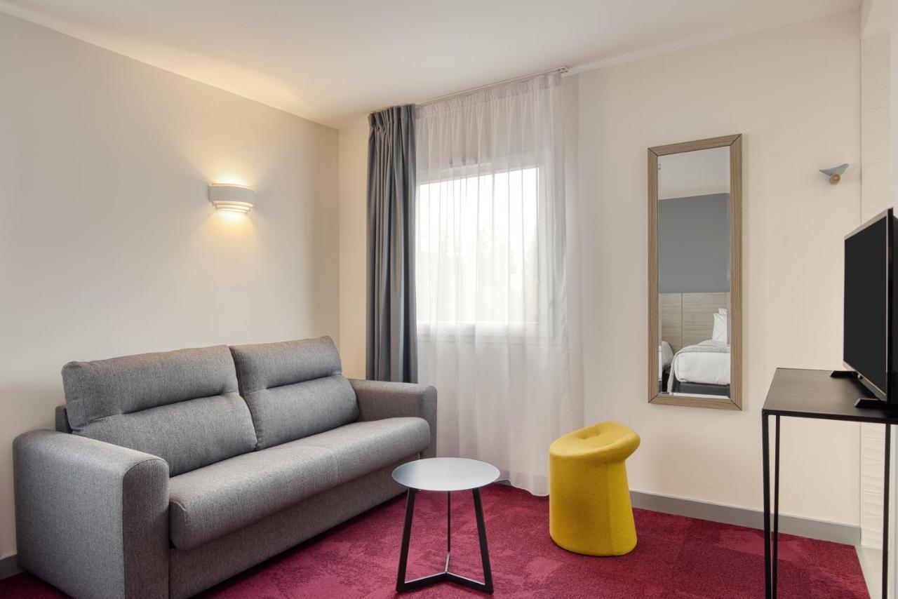 Sure Hotel By Best Western Les Portes De Montauban Esterno foto